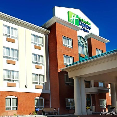 Holiday Inn Express Hotel & Suites Edson By Ihg Exterior photo