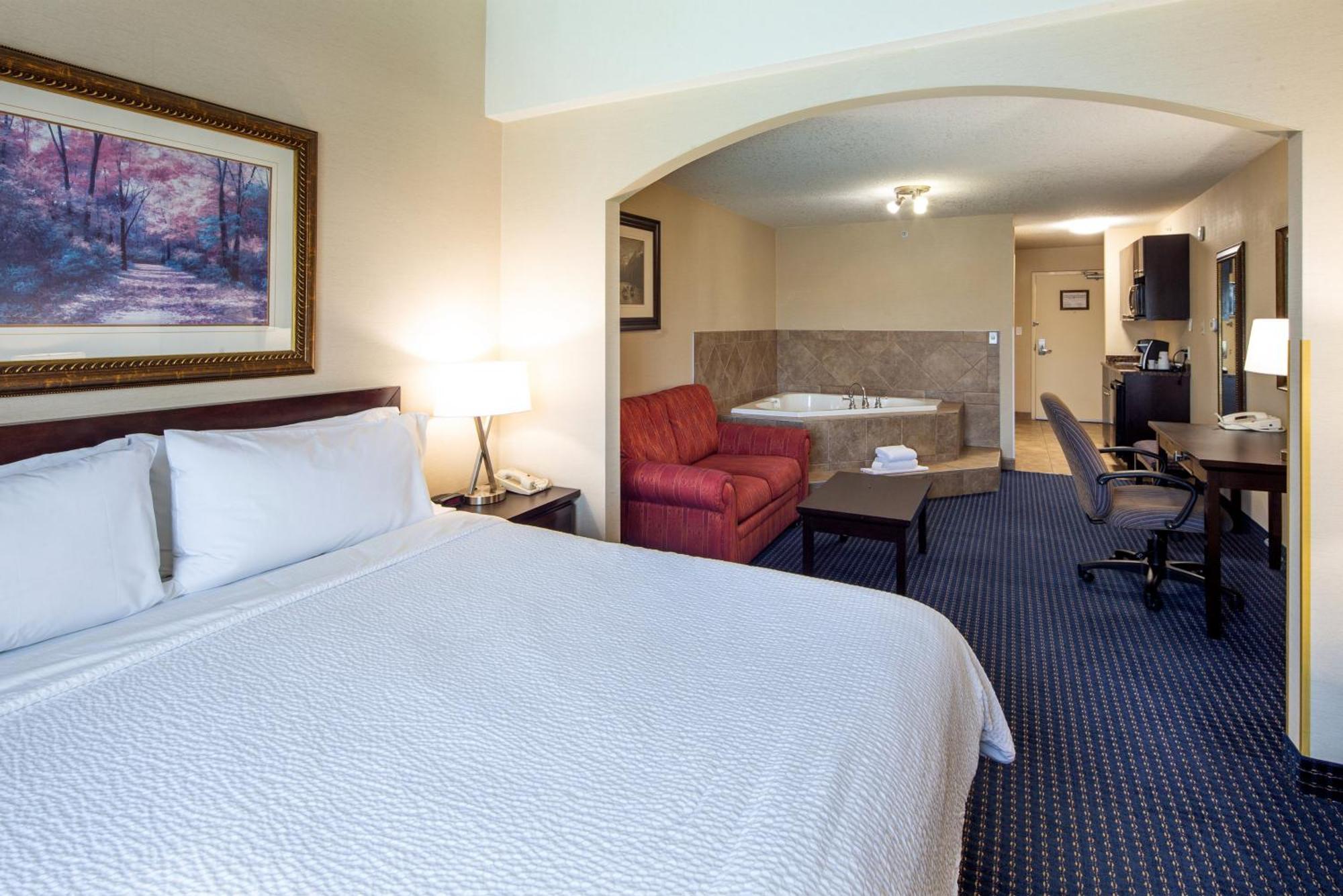 Holiday Inn Express Hotel & Suites Edson By Ihg Exterior photo
