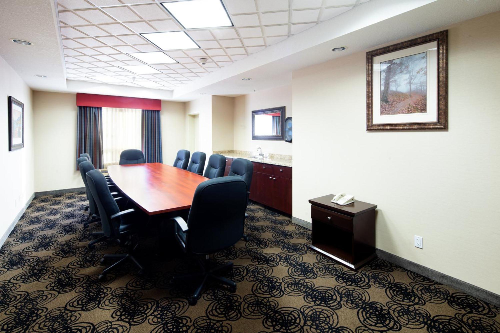 Holiday Inn Express Hotel & Suites Edson By Ihg Exterior photo